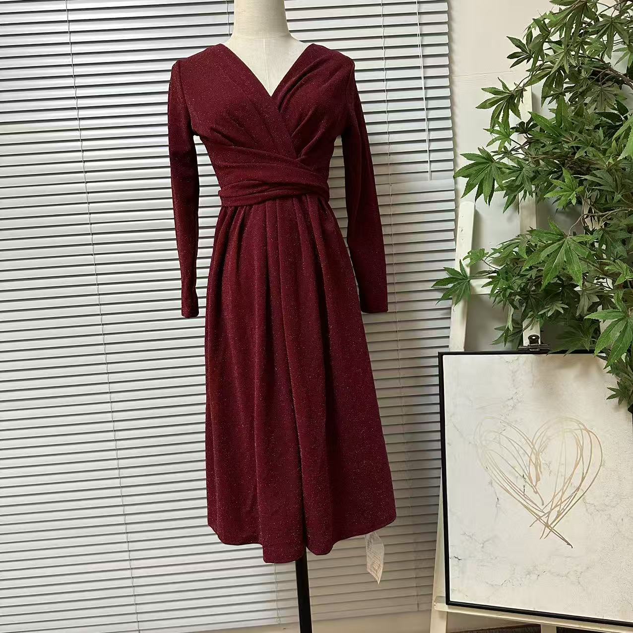 1017-31清仓 品牌单气质红色V领连衣裙女收腰小礼服优雅复古长裙