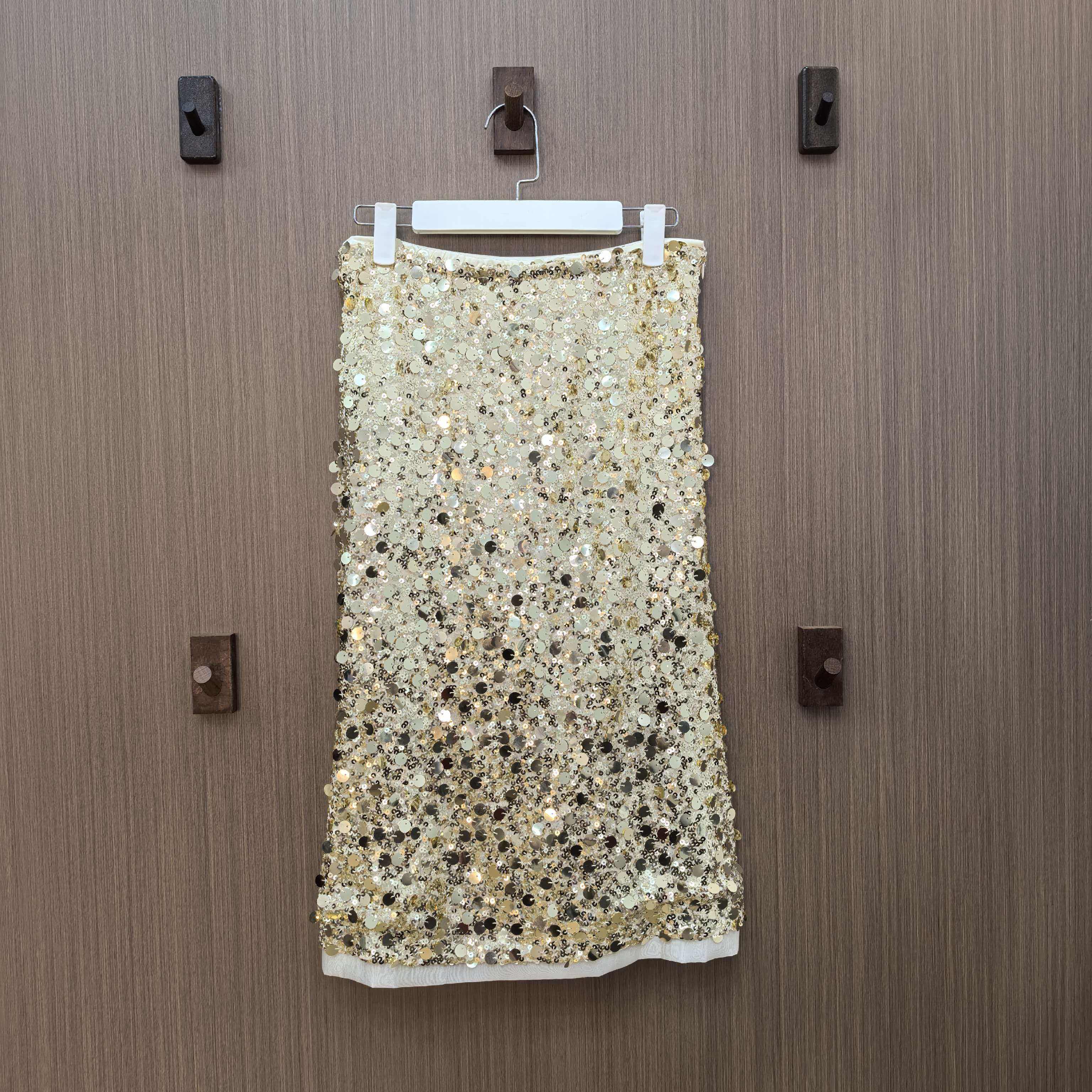 周美美 鎏金碎影优雅氛围buling金色亮片双层直筒半身裙