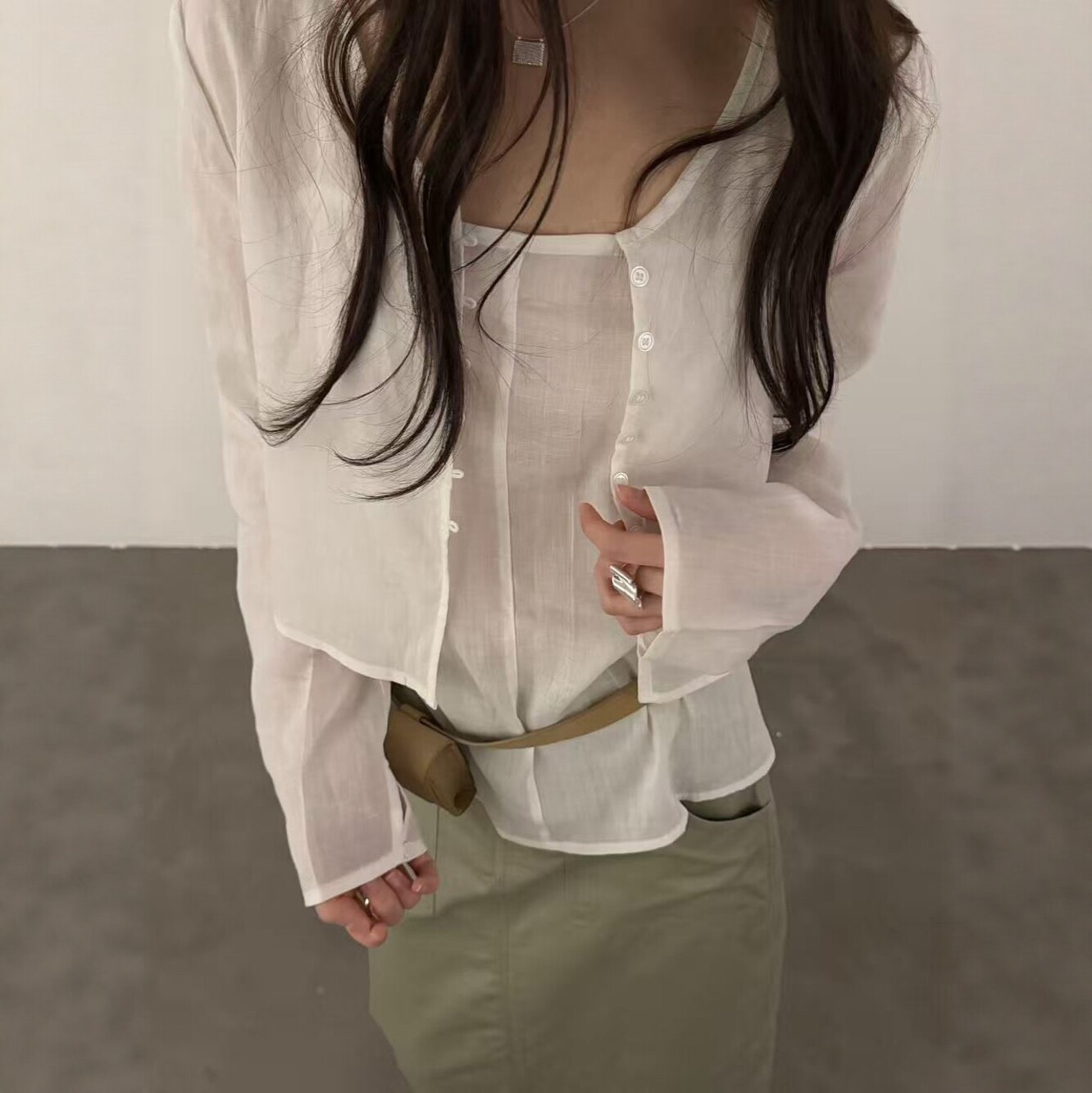 IU ROOM 韩系浅色系苎麻微透开衫吊带背心两件套套装防晒上衣1132