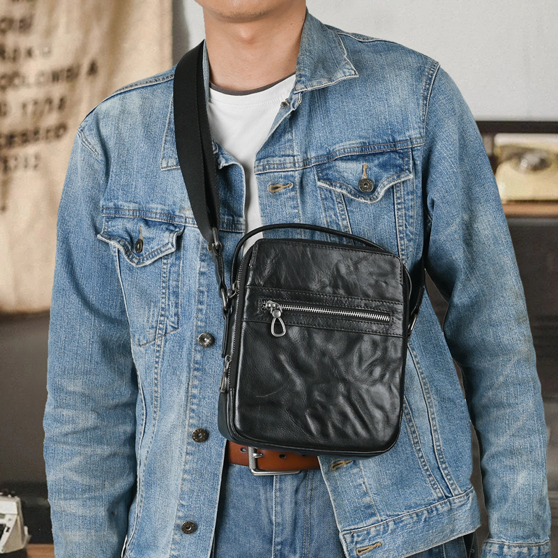 斜挎包单肩男包街头潮流