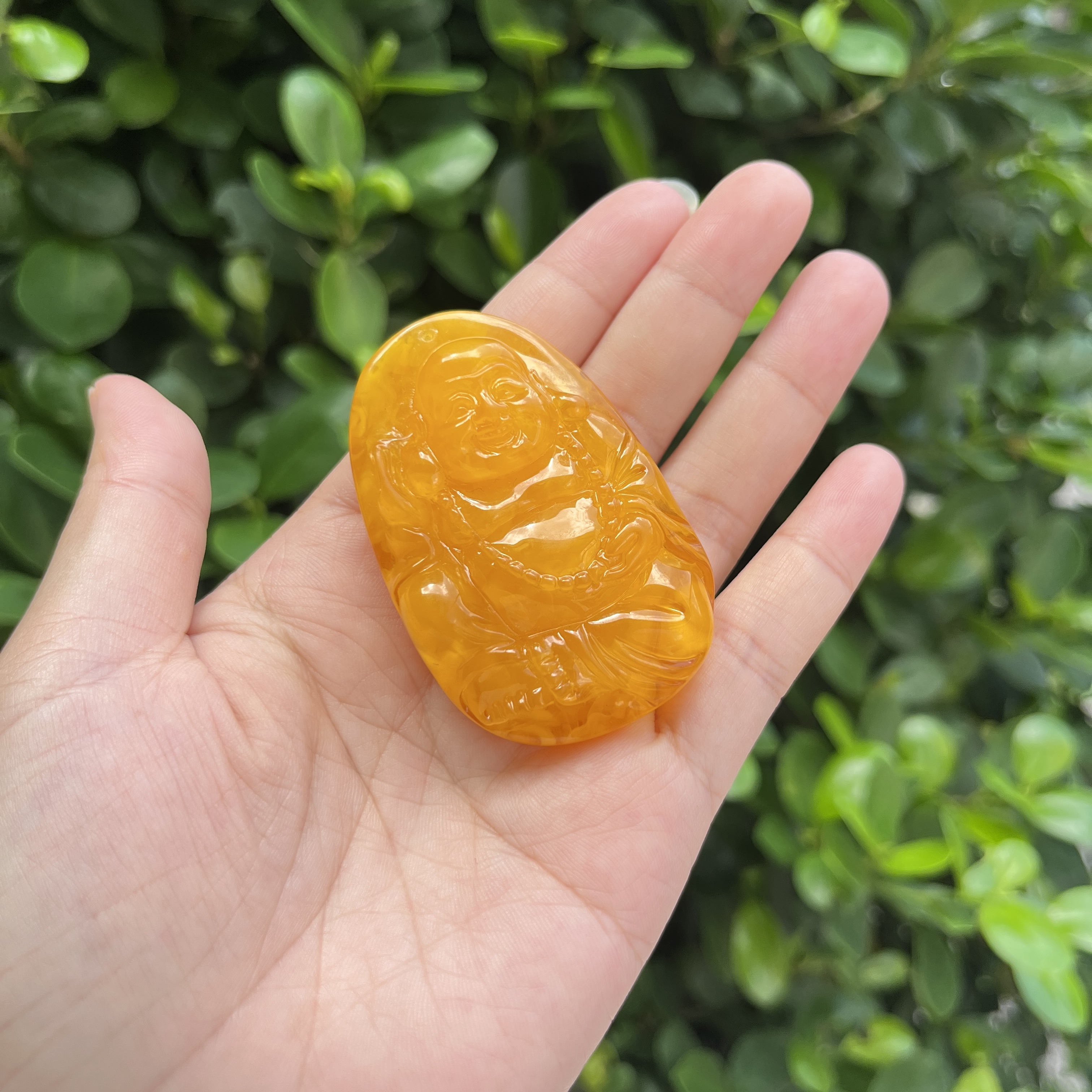 天然琥珀老蜜蜡吊坠笑佛弥勒佛挂件鸡油黄佛公雕刻毛衣链配件把玩