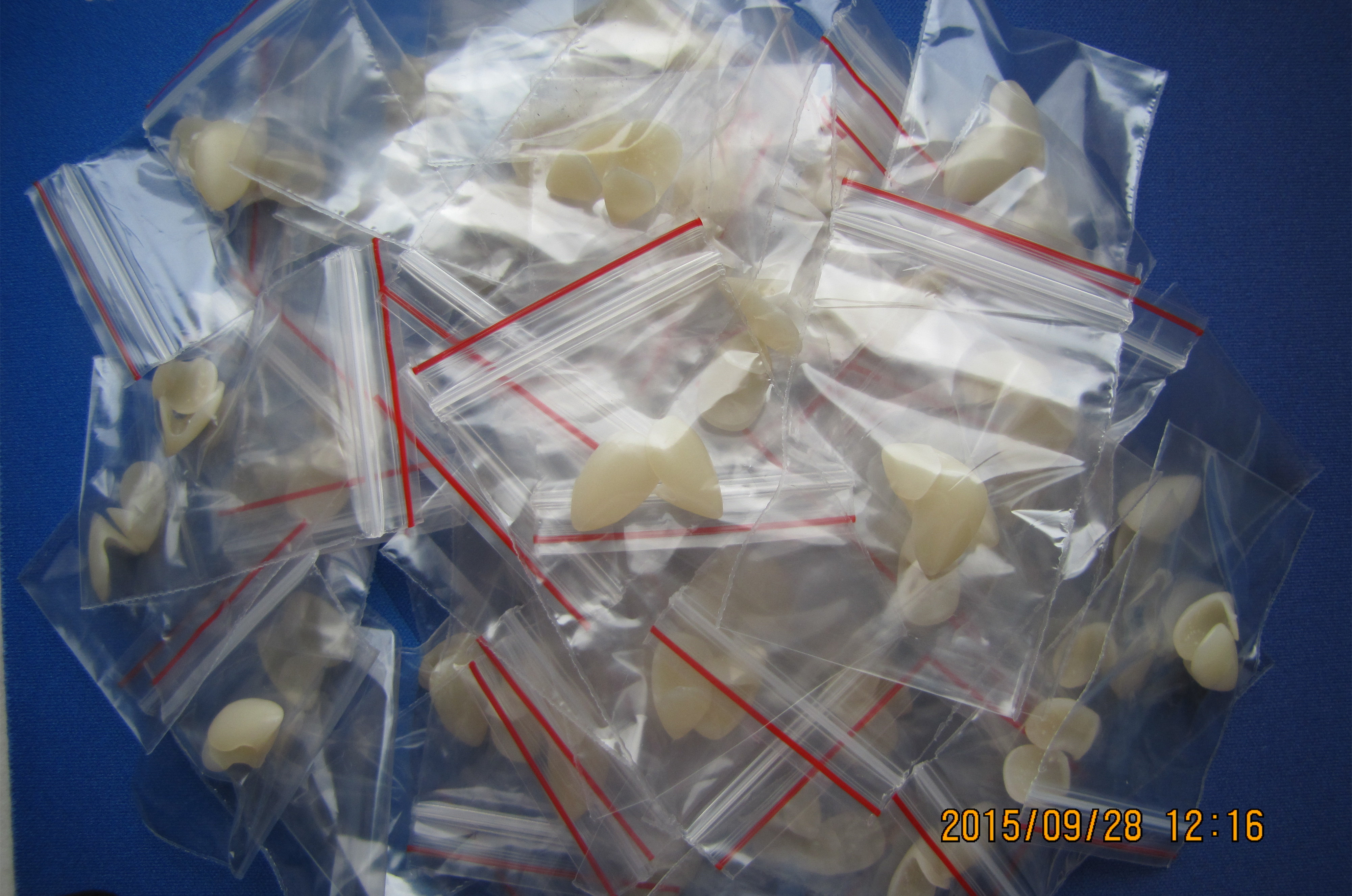 万圣节假牙吸血鬼假牙僵尸牙cosplay影视道具化妆假血浆 工厂自销