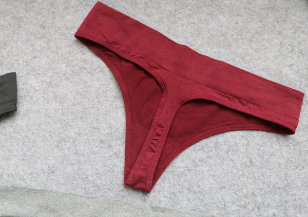 满包邮大码女瑜伽健身运动舞蹈一片式无痕打底性感内裤丁字裤T裤