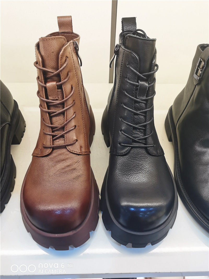 日泰正品女鞋2021秋冬新款真皮系带搭扣皮内里马丁靴0471x06713