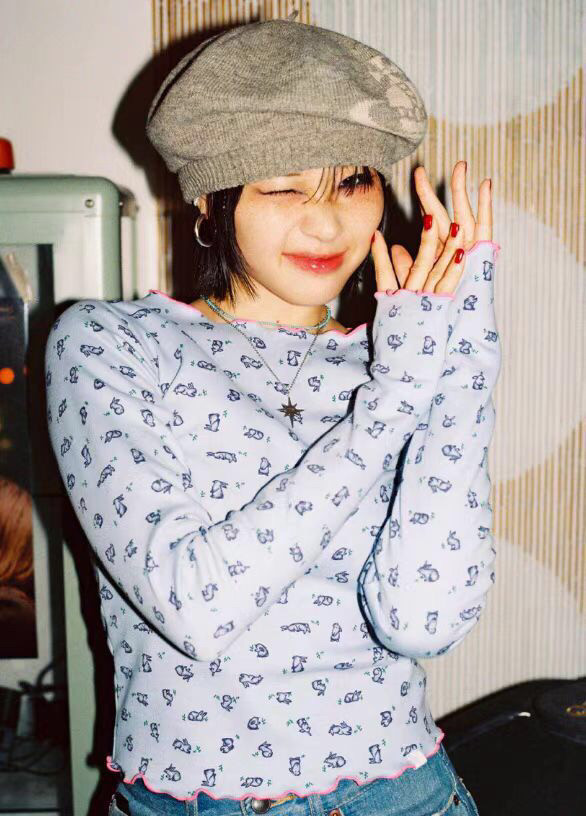 Suhoo韩国东大门春季木耳边可爱兔子印花满印打底长袖T恤女小碎花