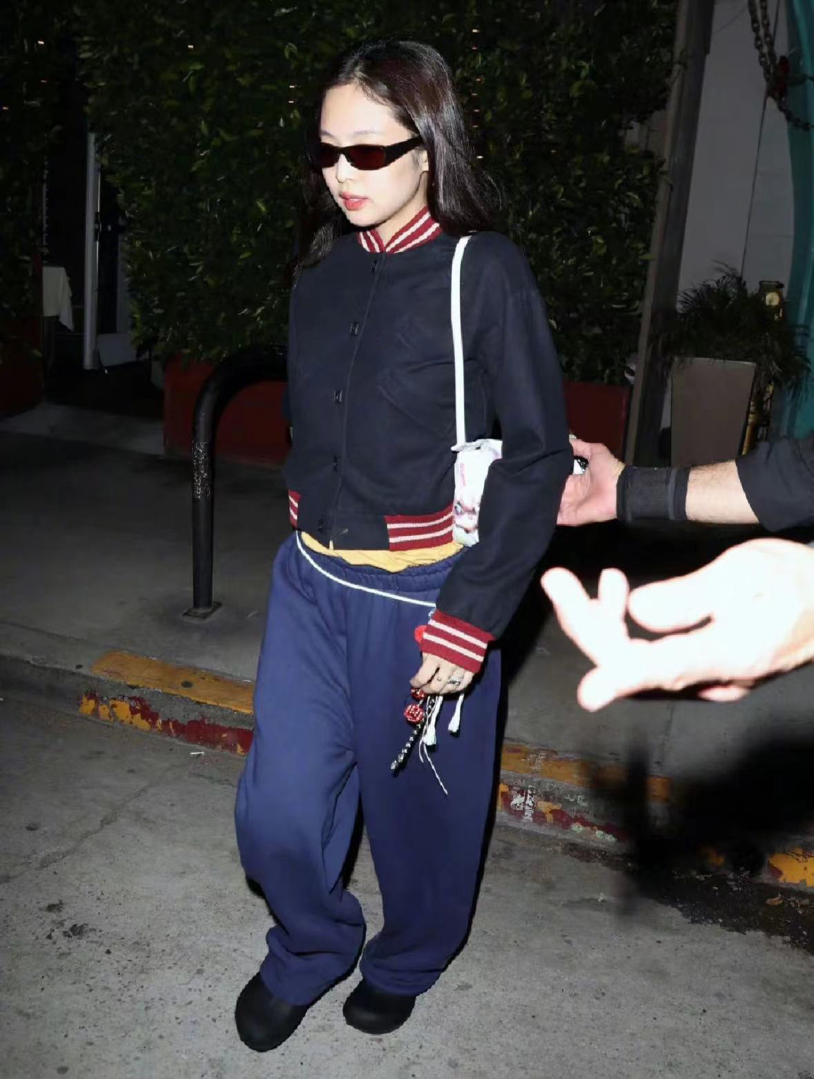 韩国Jennie同款蓝色松紧腰抽绳休闲卫裤女宽松度假风长裤无静电