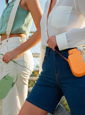 六折扁伞卡片伞斜挎包包伞黑胶防晒防紫外线晴雨两用伞便携迷你