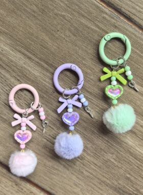 新款爱心毛球彩色配饰手机链串珠diy手工链盲盒挂链挂件钥匙扣