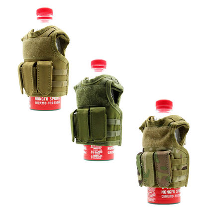 犀兕合甲 66094款迷你玩偶战术背心酒瓶杯套军迷纪念品尼龙细节好