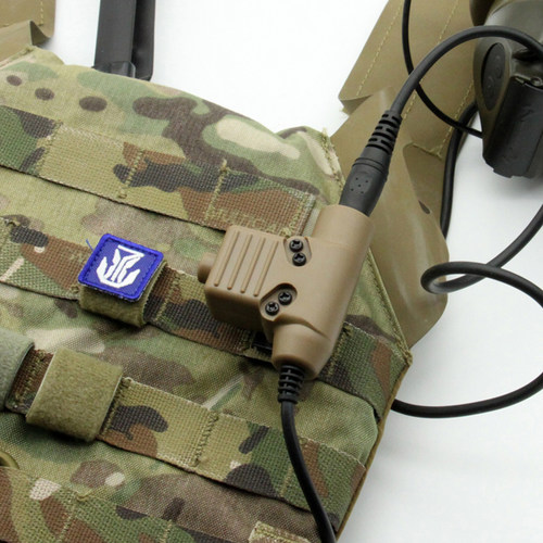 犀兕合甲 PTT U94对讲开关可接拾音降噪耳机K头版 沙色好配色