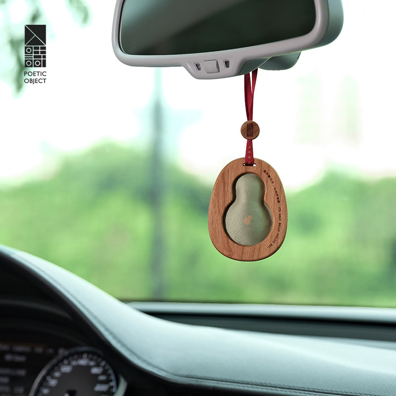 「福禄」车载香薰挂件特斯拉挂饰女高级感固体持久留香木质淡香型