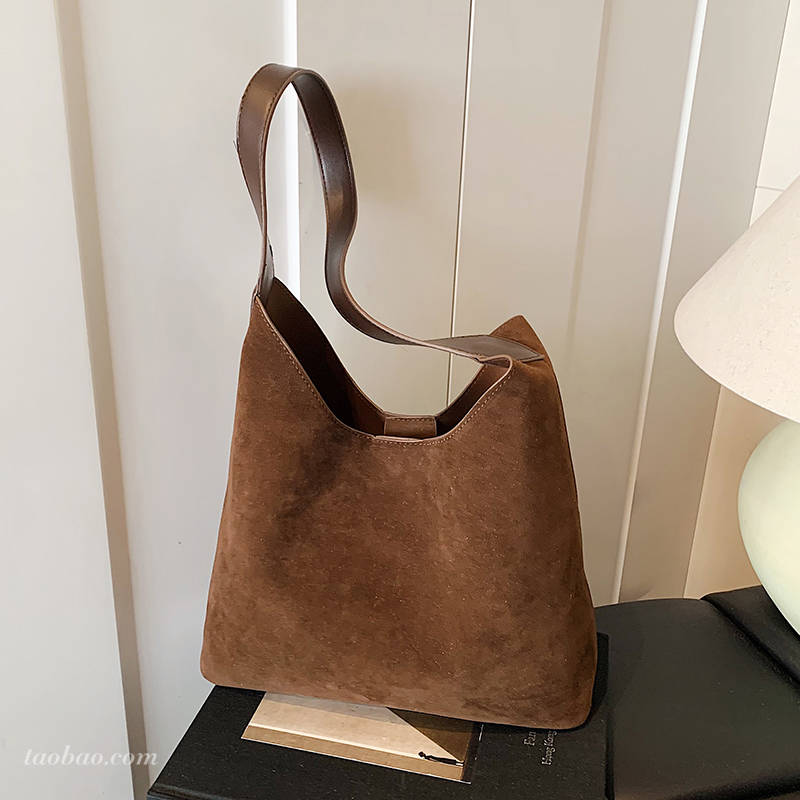 新款复古磨砂通勤托特包