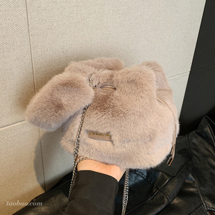 独特小众毛茸茸包包女2025新款 百搭链条斜挎包精致手提毛毛包 时尚