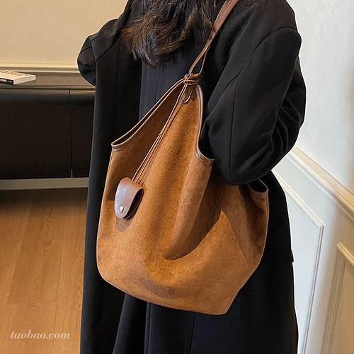 大容量通勤托特包2025冬季新款