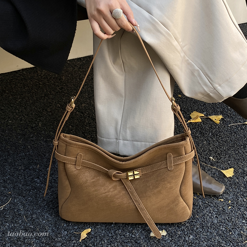 简约高级感麂皮绒托特包