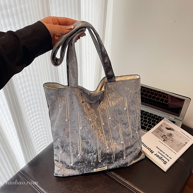 2025秋季新款潮流简约托特包