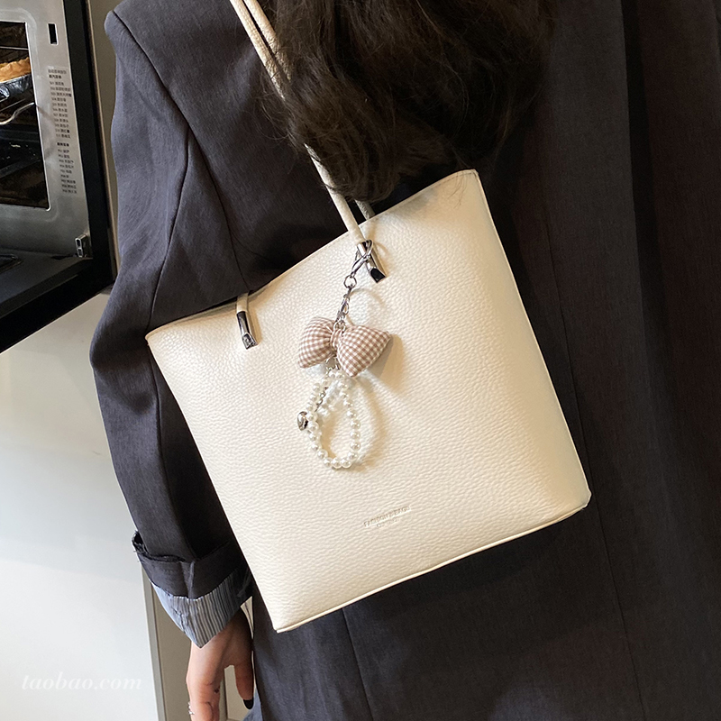 2025新款潮流时尚百搭单肩包