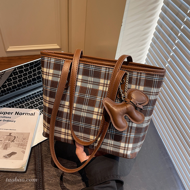 大容量手提单肩包百搭通勤包