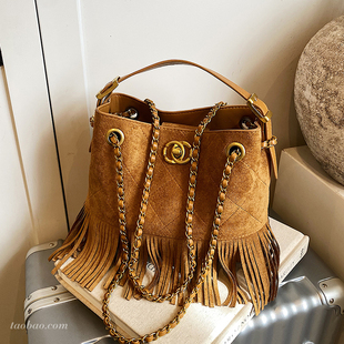 复古小众麂皮绒流苏包包女2025新款通勤百搭单肩腋下包手提托特包