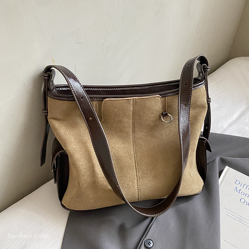 松弛感复古麂皮绒包包女2025新款通勤大容量单肩斜挎包时尚水桶包