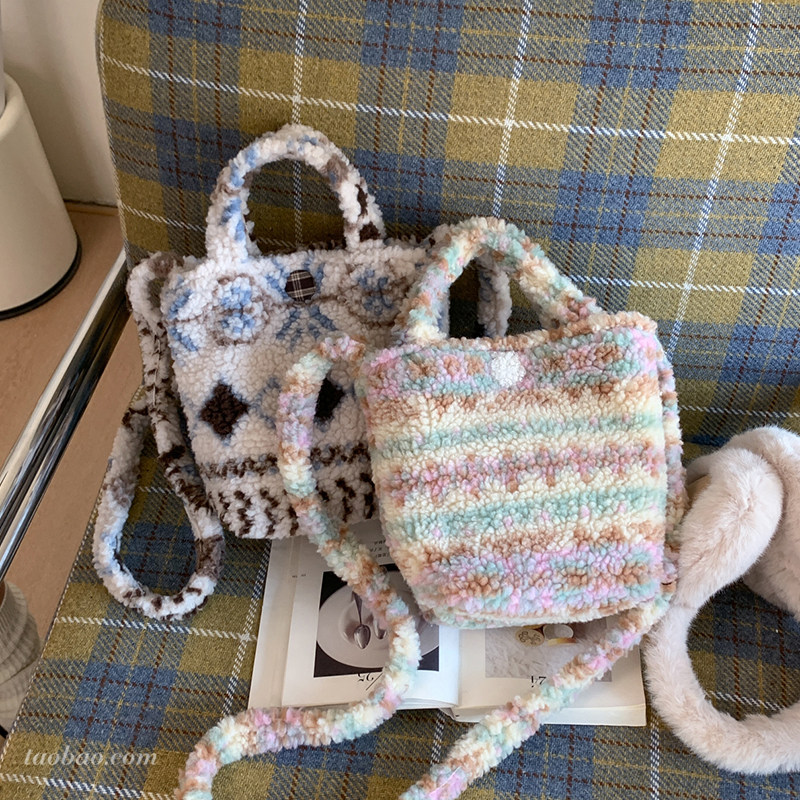 独特小众毛呢包包2026新款休闲百搭女式斜挎包精致超火手提水桶包,箱包皮具/热销女包/男包,水桶包,淘宝优惠券,粉丝福利购,淘宝优惠卷