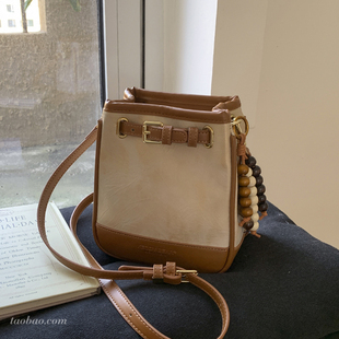 撞色百搭斜挎包精致爆款 时尚 水桶包 超火小众包包女2025新款 秋冬季