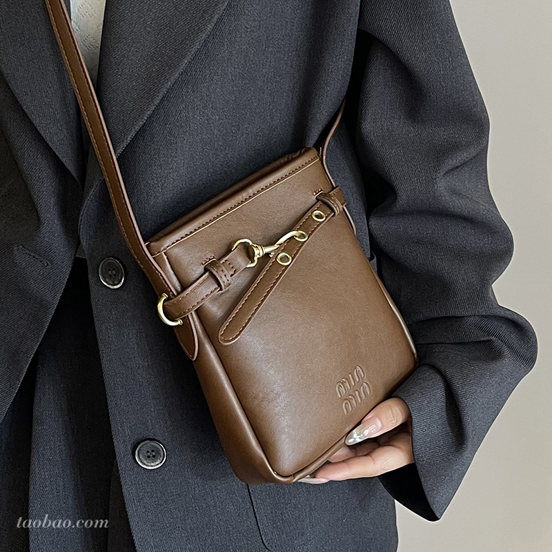 女简约休闲小包包复古通勤手机包