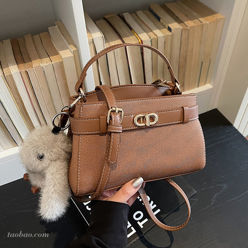 高级感通勤手提小包包2026新款时尚百搭女式斜挎包精致超火小拎包,箱包皮具/热销女包/男包,小方包,淘宝优惠券,粉丝福利购,淘宝优惠卷