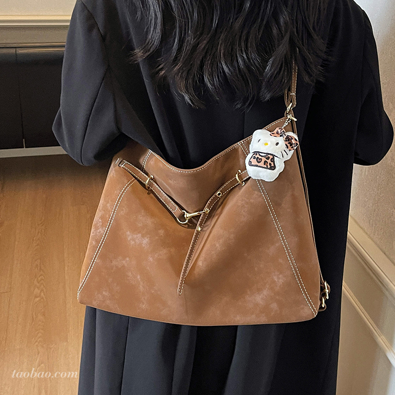 2025年新款大容量斜挎托特包