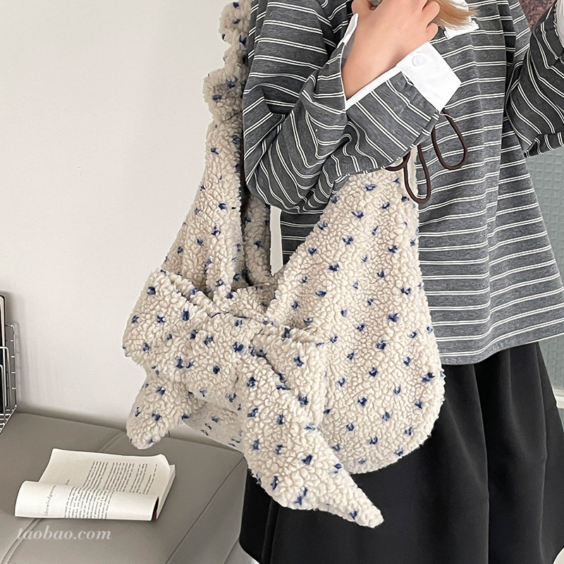 冬季大容量羊羔毛茸茸包包女2025新款松弛感单肩斜挎包毛毛托特包,箱包皮具/热销女包/男包,托特包,淘宝优惠券,粉丝福利购,淘宝优惠卷