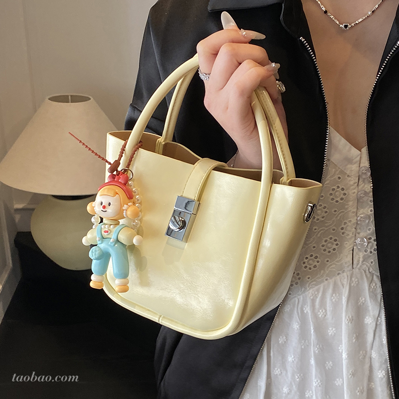 女士高级感精致手提包单肩斜挎包