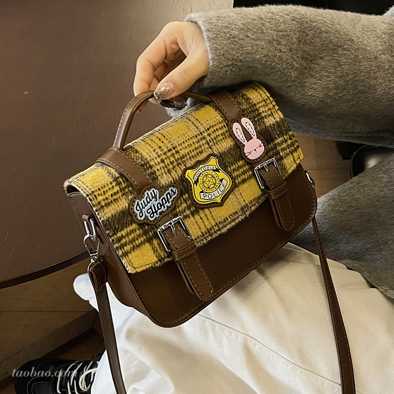 英伦风超火格子包包2025新款时尚百搭女式斜挎包手提小方包剑桥包