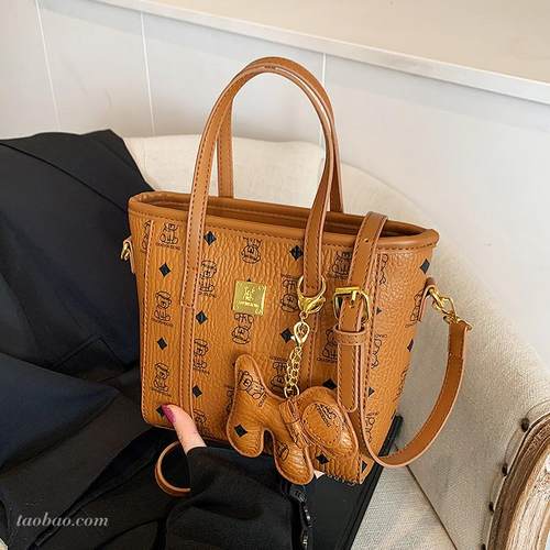 小众设计潮流时尚高级感水桶包