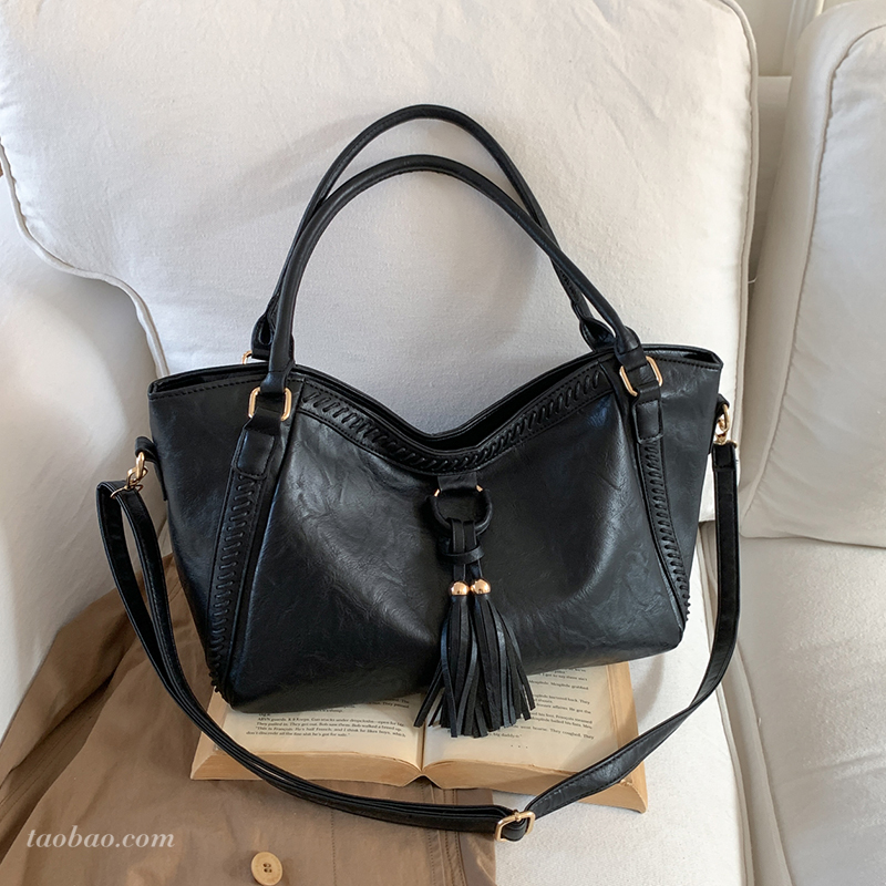 新款大容量通勤单肩托特包