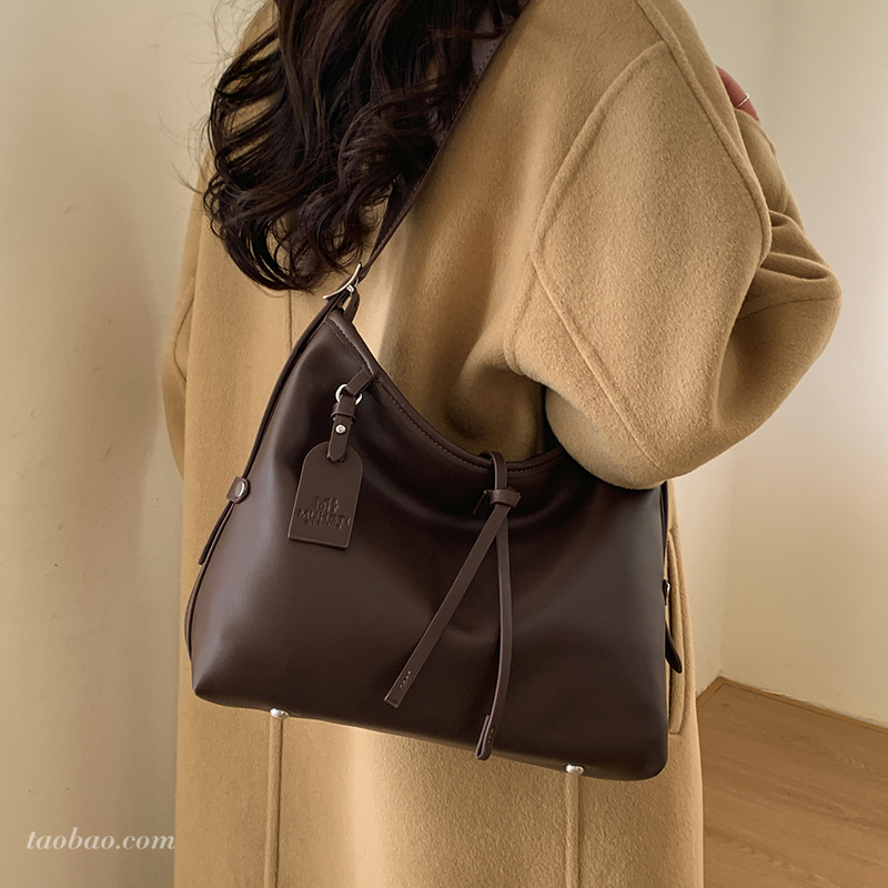 今年流行复古托特包女式大容量