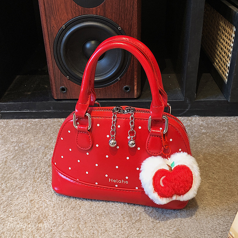 精致超火波点红色包包女2026新款时尚百搭斜挎包迷你手提包小拎包