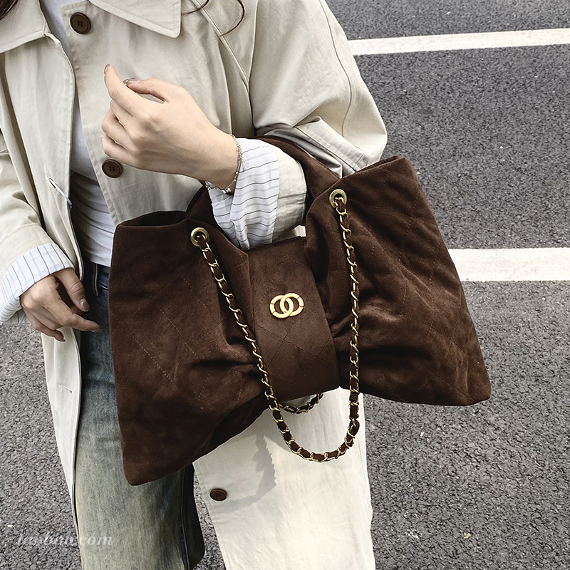 2025秋冬季新款绒面小香风托特包