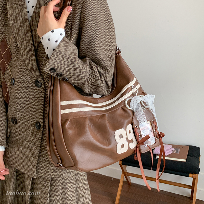 复古潮流大容量腋下包