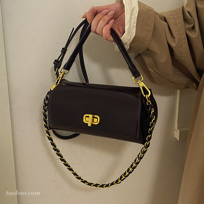 高级质感油皮小包包女2026新款时尚百搭斜挎包通勤单肩腋下法棍包,箱包皮具/热销女包/男包,小方包,淘宝优惠券,粉丝福利购,淘宝优惠卷