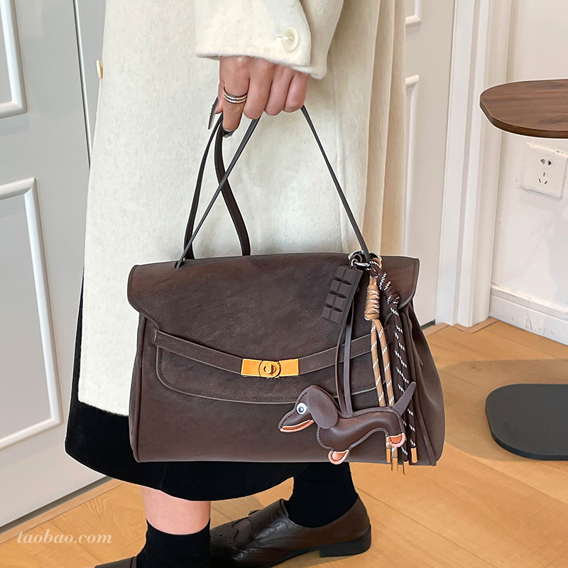 秋冬新款高级感小众斜挎小方包