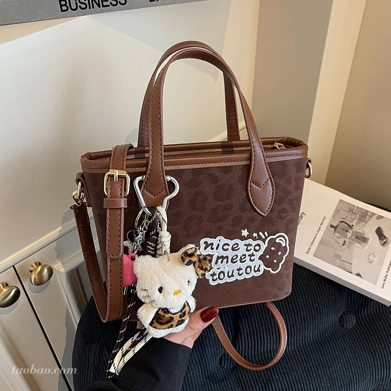 2025冬季新款潮流时尚水桶包