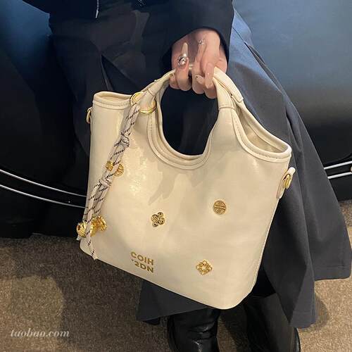 2026新款时尚百搭斜挎水桶包