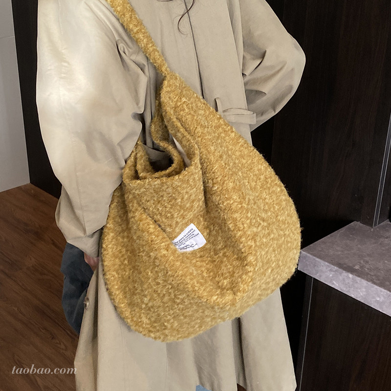 秋冬季大容量毛呢包包女2026新款休闲通勤单肩斜挎包松弛感托特包,箱包皮具/热销女包/男包,托特包,淘宝优惠券,粉丝福利购,淘宝优惠卷