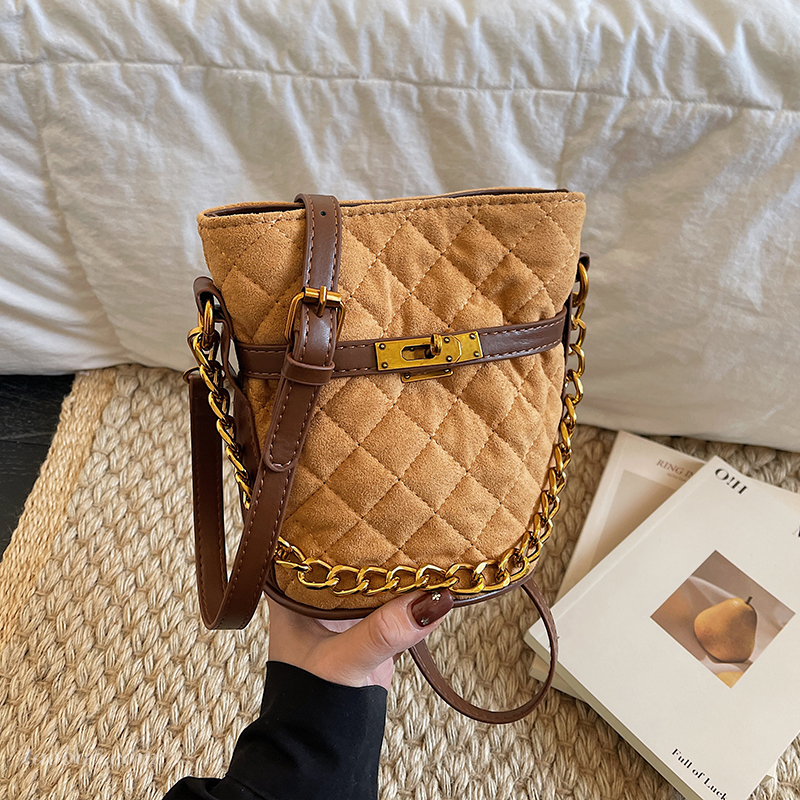 杺薇秋冬磨砂麂皮水桶包单肩手拎