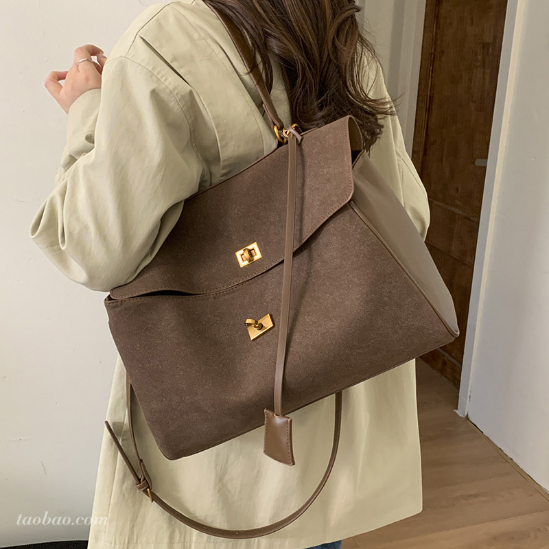 时尚通勤复古磨砂包包女2025新款大容量单肩腋下包斜挎手提托特包,箱包皮具/热销女包/男包,托特包,淘宝优惠券,粉丝福利购,淘宝优惠卷