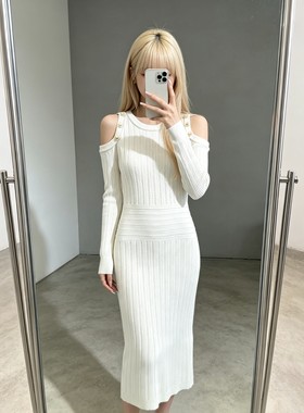 2026春秋不规则漏肩镂空小性感圆领针织连衣裙女过膝中长裙打底裙