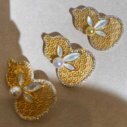 福禄加倍珍珠胸针镂空葫芦