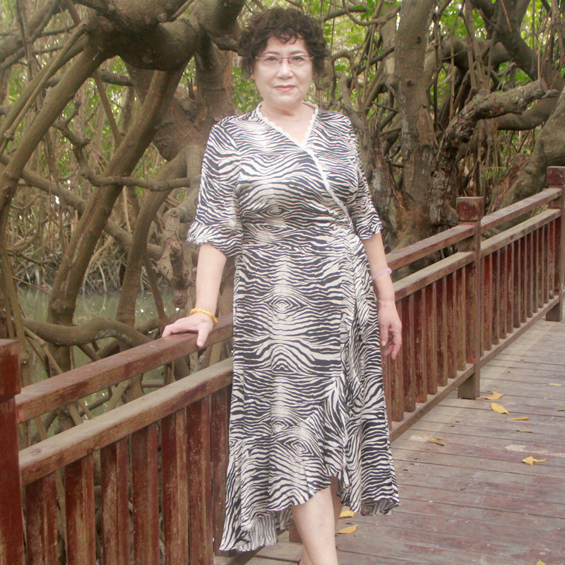 真丝斑马连衣裙加肥大码妈妈款薄