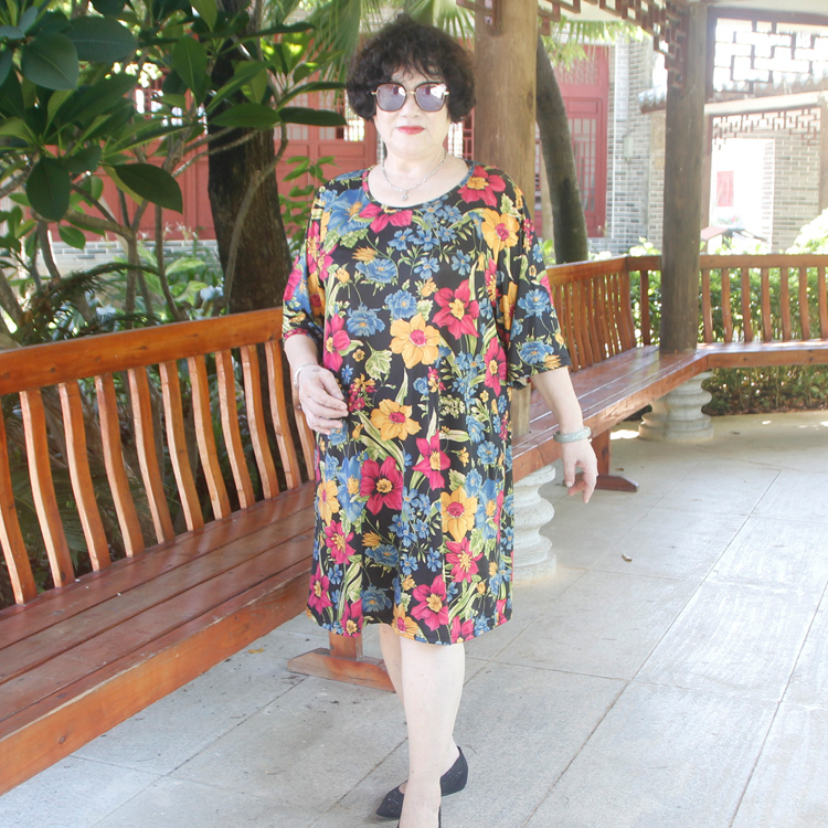 连衣裙女夏新款宽松大码胖妈妈