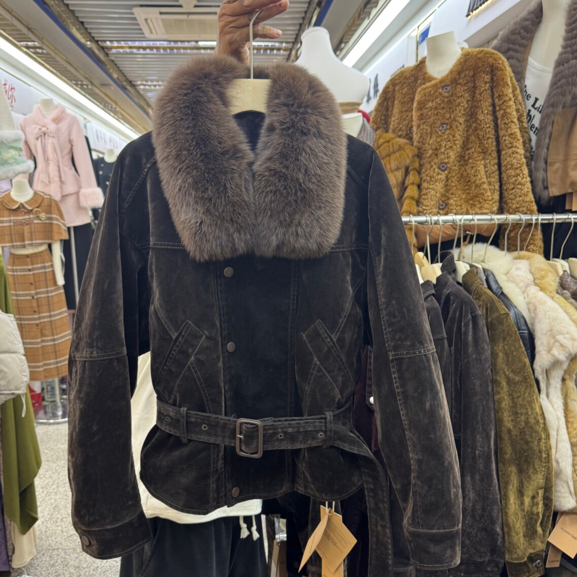 真狐狸毛领90白鸭绒女款派克服